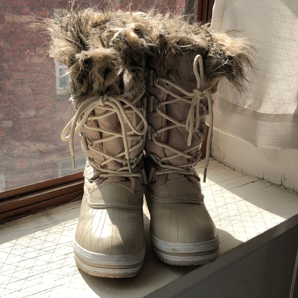 Fashionable and Warm Winter Boots